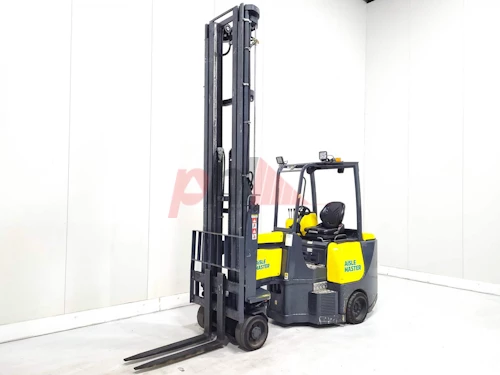 AISLE MASTER ARTICULATED FORKLIFT