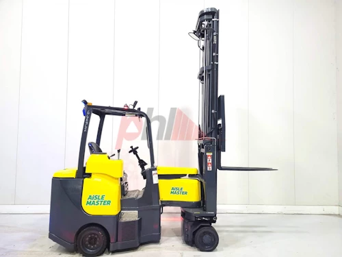 AISLE MASTER ARTICULATED FORKLIFT