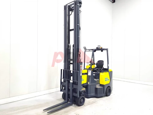 AISLE MASTER ARTICULATED FORKLIFT