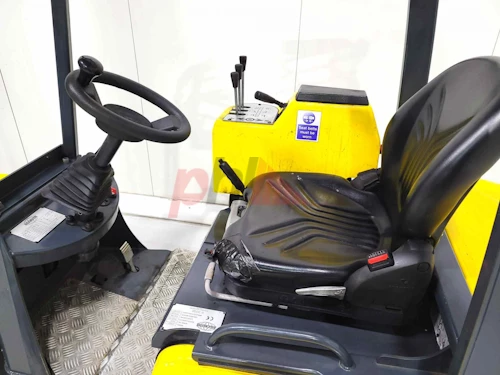 AISLE MASTER ARTICULATED FORKLIFT