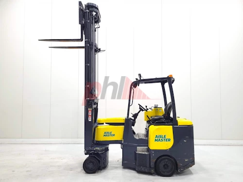AISLE MASTER ARTICULATED FORKLIFT