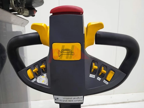 COMBILIFT STACKER, REACH