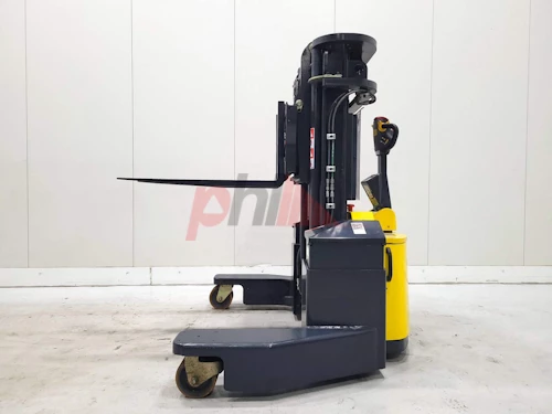 COMBILIFT STACKER, REACH