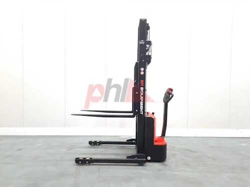 EP  STACKER, STRADDLE