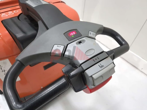 BT STACKER, STRADDLE