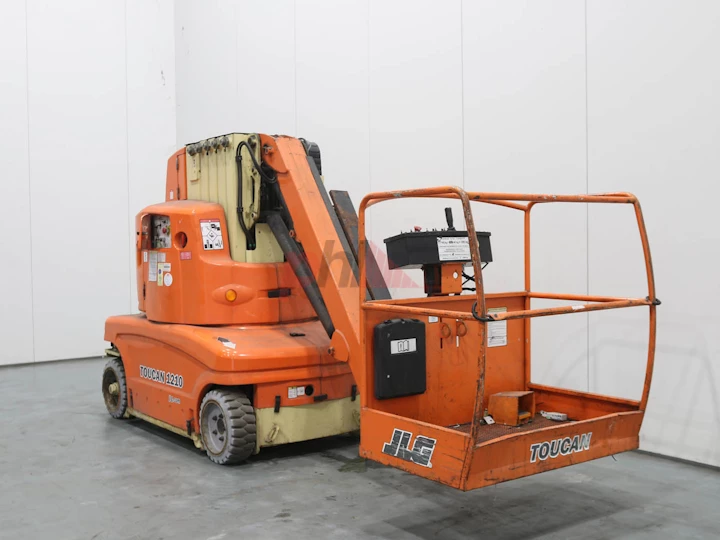 JLG ACCESS PLATFORM