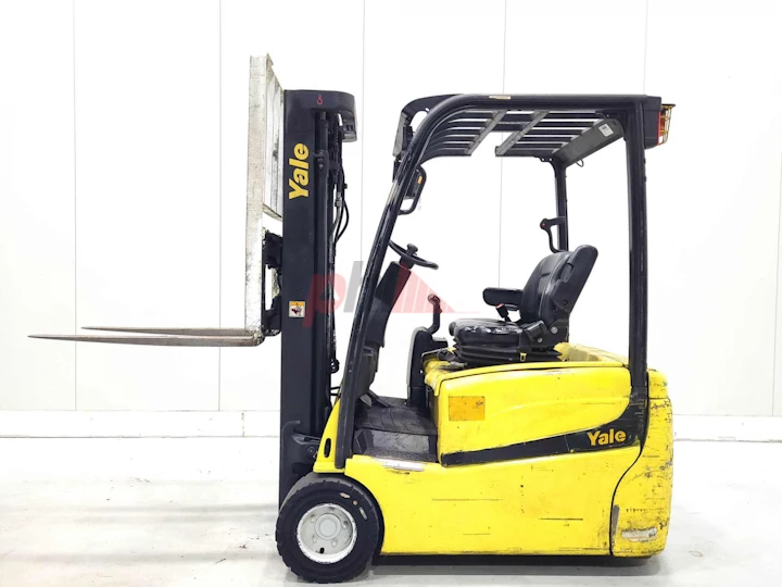 YALE 3 WHEEL