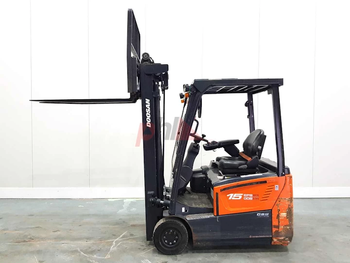 DOOSAN 3 WHEEL