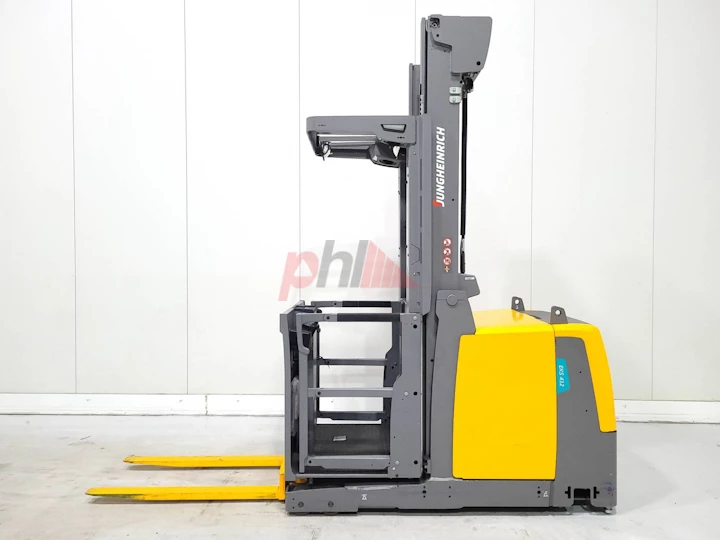 JUNGHEINRICH ORDER PICKER