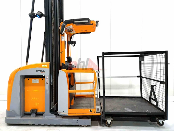 STILL ORDER PICKER