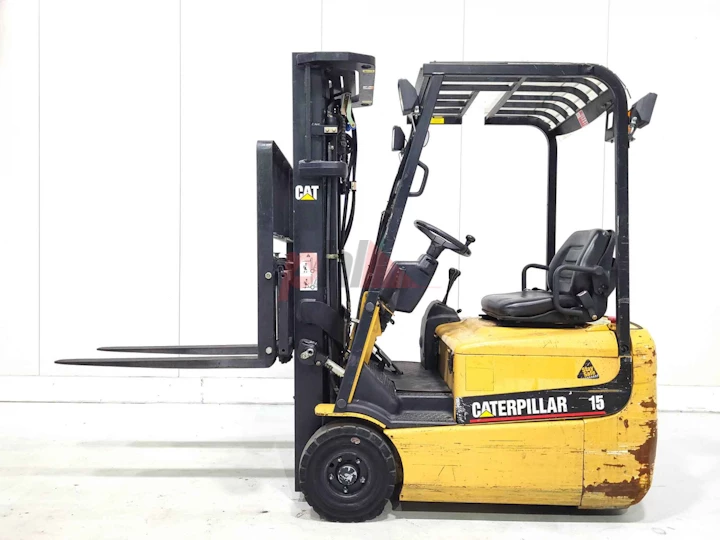 CATERPILLAR 3 WHEEL