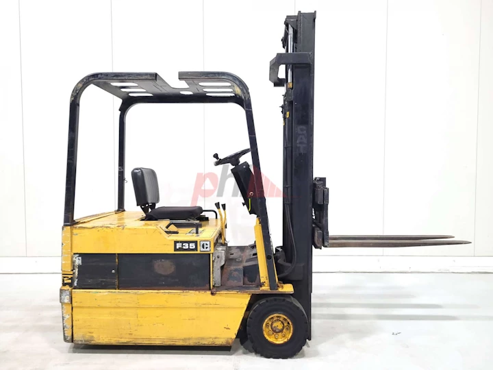 CATERPILLAR 3 WHEEL