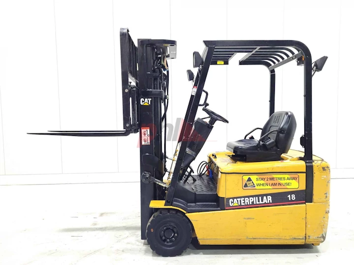 CATERPILLAR 3 WHEEL