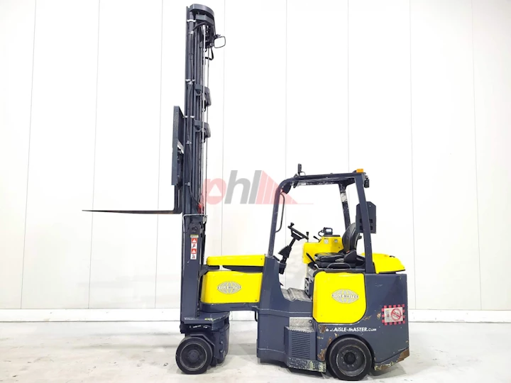 AISLE MASTER ARTICULATED FORKLIFT
