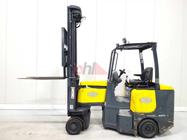 AISLE MASTER ARTICULATED FORKLIFT