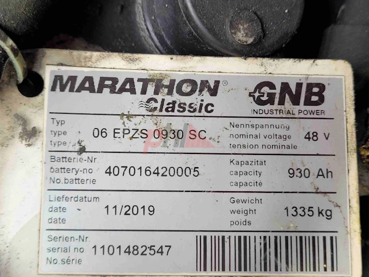 AISLE MASTER ARTICULATED FORKLIFT