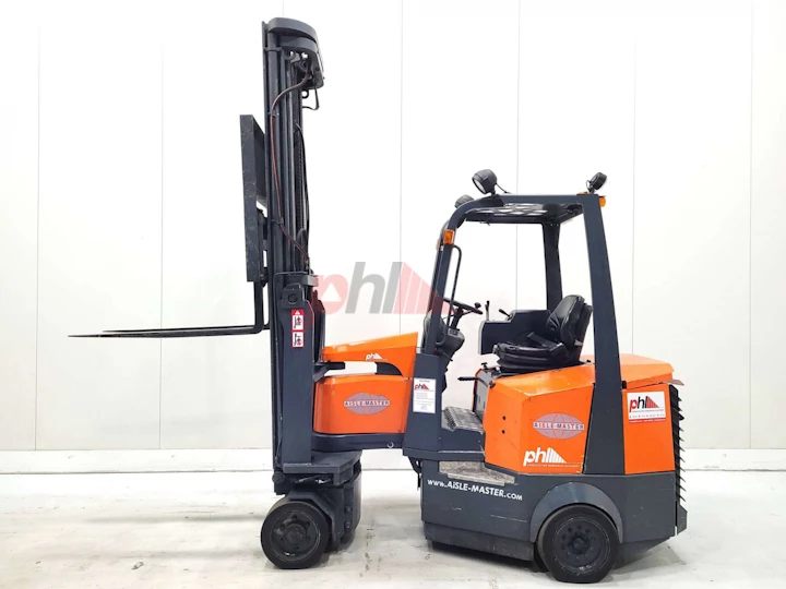 AISLE MASTER ARTICULATED FORKLIFT