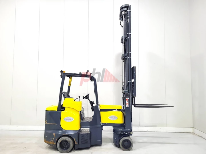 AISLE MASTER ARTICULATED FORKLIFT