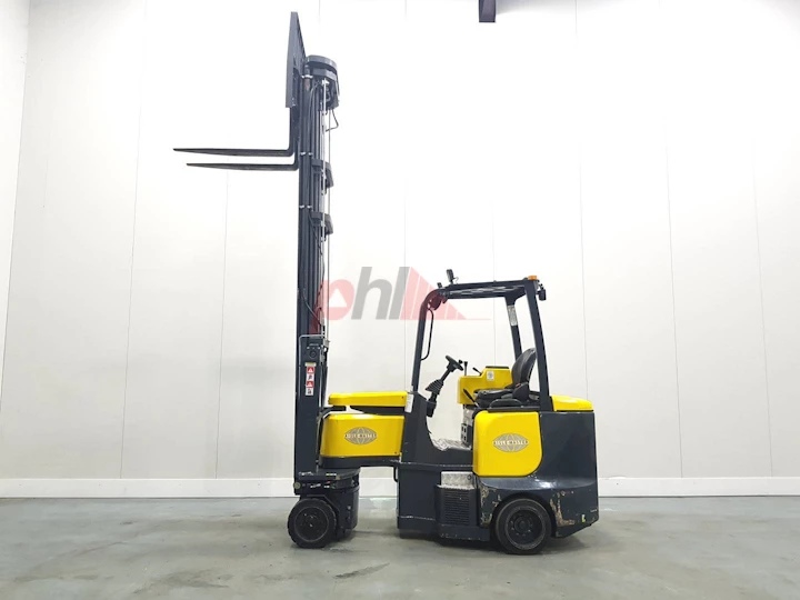 AISLE MASTER ARTICULATED FORKLIFT