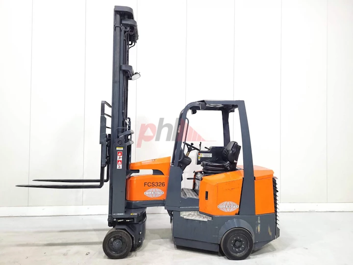 AISLE MASTER ARTICULATED FORKLIFT