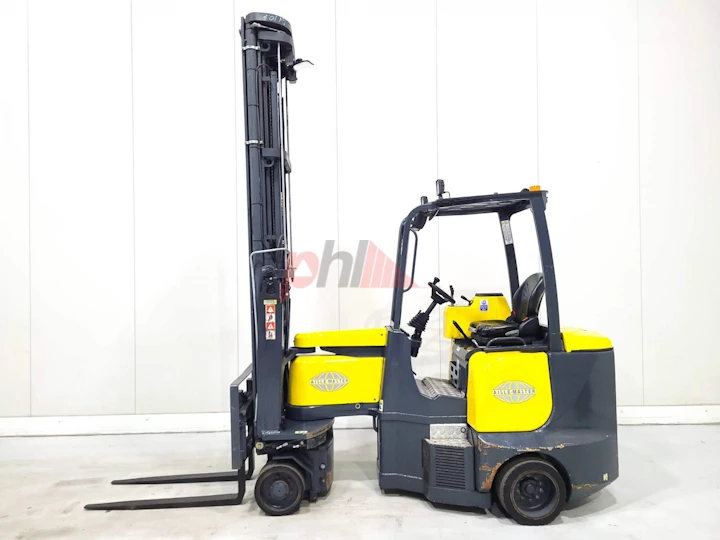 AISLE MASTER ARTICULATED FORKLIFT