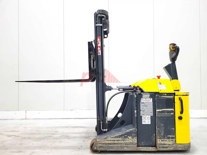 COMBILIFT STACKER, COUNTERBALANCED